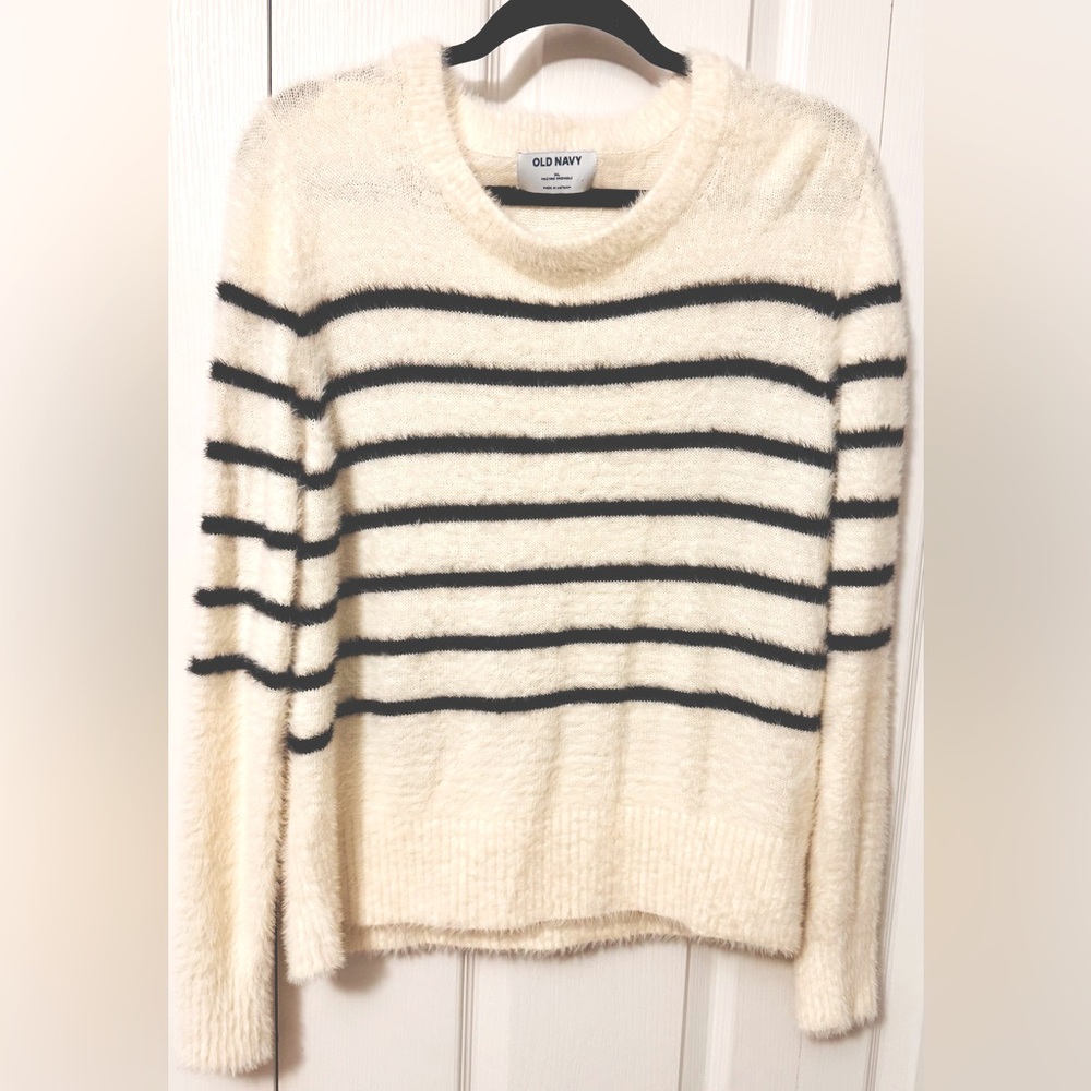 Old Navr Fuzzy, winter white, striped sweater.